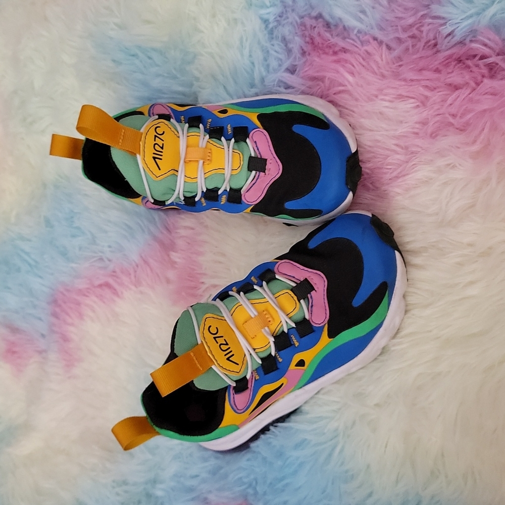 Toddler Nike 270 sneakers